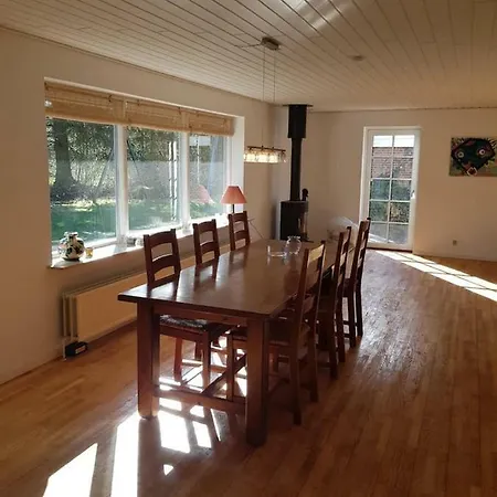 Hyggeligt Hus I Skoven Hébergement de vacances *