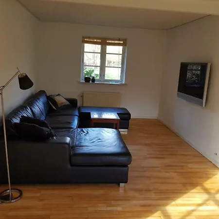 Hébergement de vacances Hyggeligt Hus I Skoven *